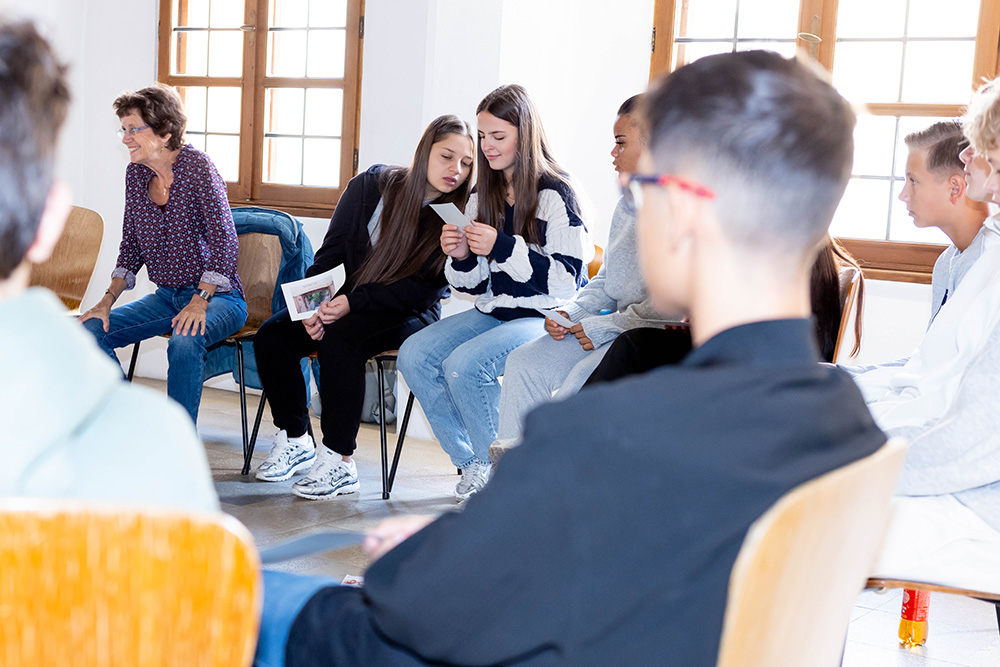 Die Schüler:innen setzten sich mit regionaler Zeitgeschichte und den Folgen des Nationalsozialismus auseinander. Foto: VZG/Photogräfin